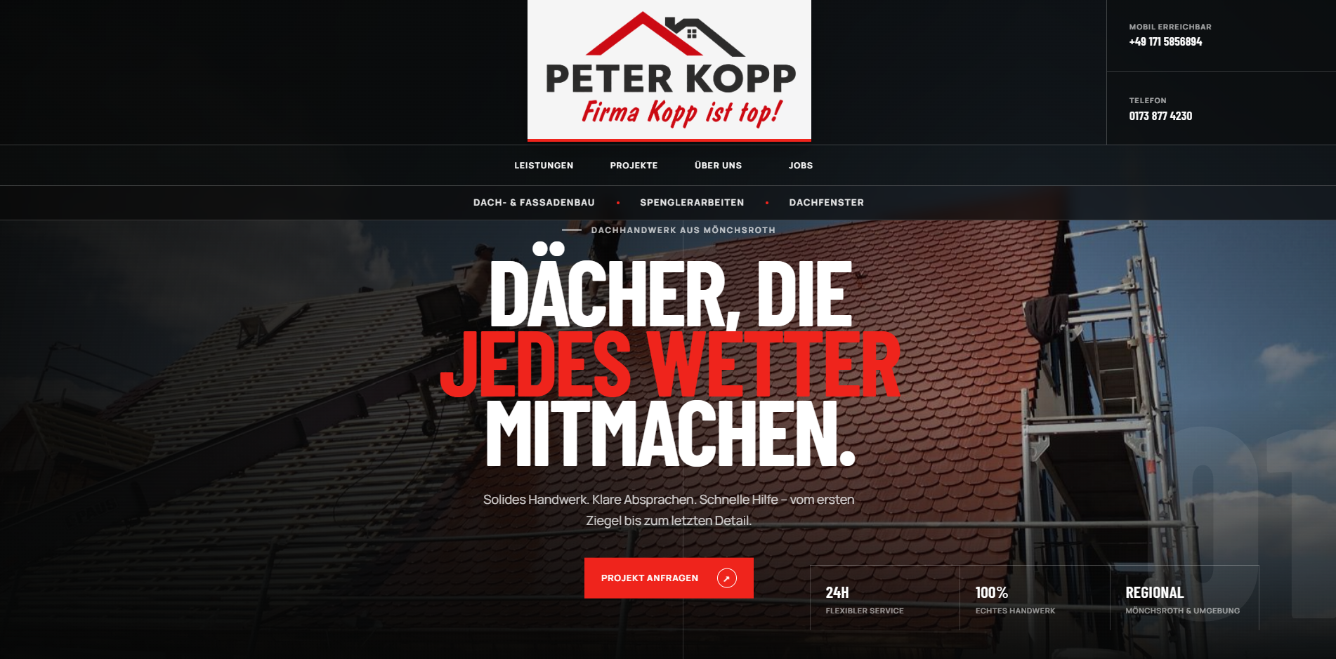 Kopp-Dach Website mit Dacharbeiten als Bildmotiv und markanter rot-weißer Typografie